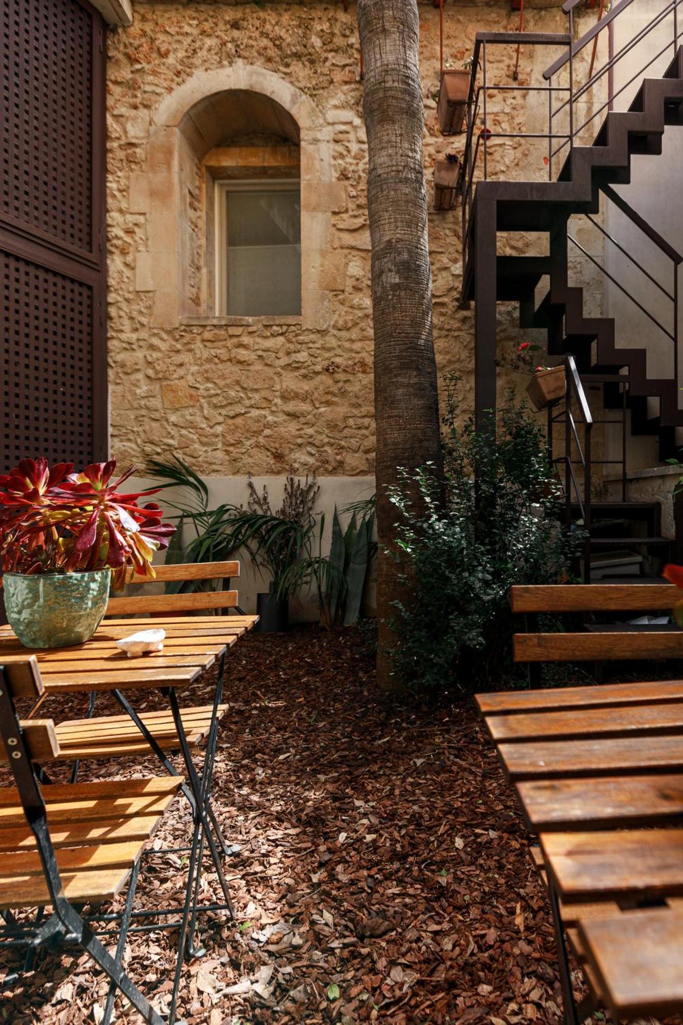 Embrace Sicily Guest House 노토 외부 사진